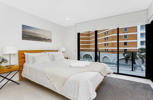 Terrigal Apartment | 405 PINE TREE | Short walk to beach | Accom Holidays