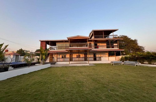 Paud Villa | 4BHK Luxury Villa w/Pool & Lawn, 6km from Hinjewadi Phase 3 for Stay & Events