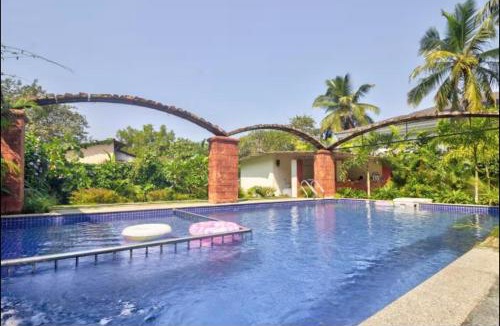Mazal Waddo House | 4BHK Villa in Anjuna with private Jacuzzi and pool, 1KM from beach