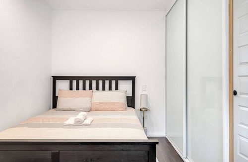 Pyrmont House | 4BR 4mins to light rail 9mins FishMarket