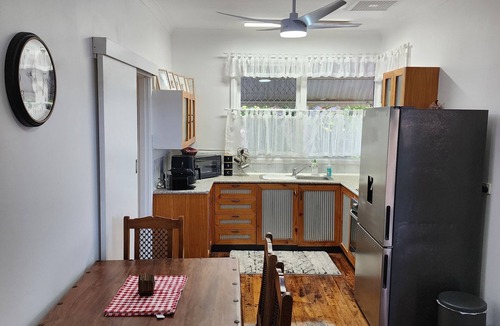 Rangeway House | 5 minutes from the coastal City of Geraldton, ready for you to rest and relax.