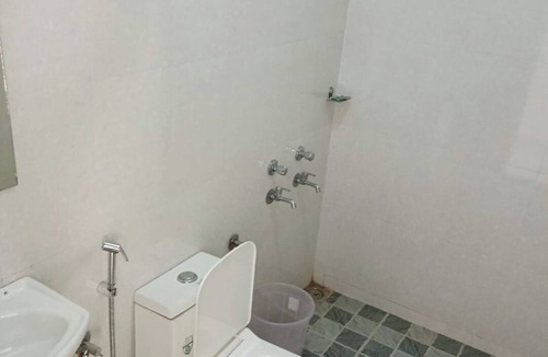 Ashvem Hotel | 6luxurious room@walkable to beach wifi/food/beach