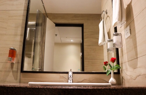 Vadodara Hotel | 7 Apple Hotel Vadodara