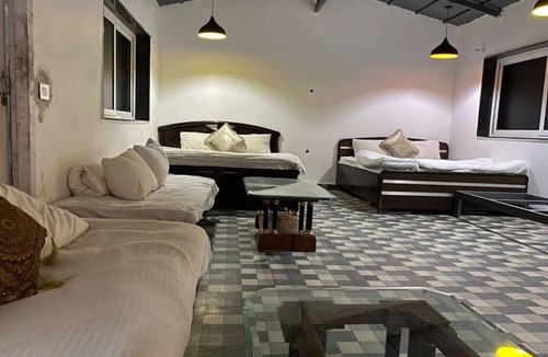 Gurugram House | 7-bedroom farmhouse in gorgeous Gairatpur Bas Gurgaon with AC, WiFi