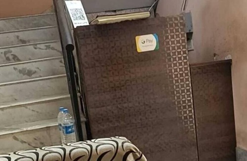 Sector V House | 9-bedroom building in fabulous Kolkata with WiFi, fitness room, AC