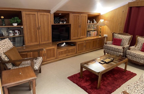 Chhota Shimla Apartment | A cozy 2 bhk, drive in, private apartment very close to the main Mall