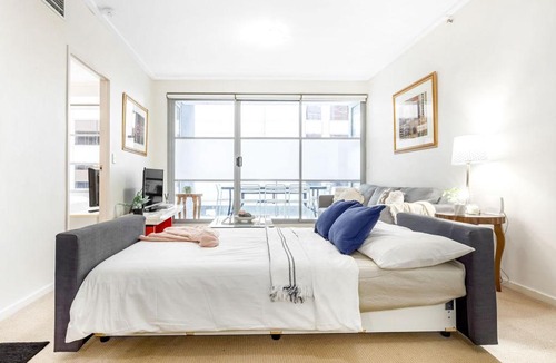 Sydney Central Business District Apartment | A Cozy & Spacious 2BR Apt for 7 Next to Darling Harbour
