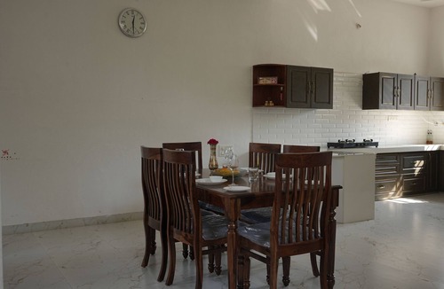 Udaipur Villa | A luxury villa with peaceful natural environment and full of comfort.