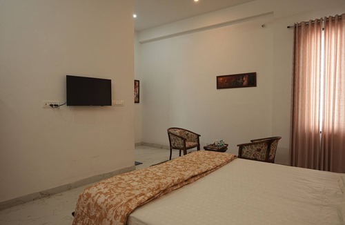 Udaipur Villa | A luxury villa with peaceful natural environment and full of comfort.