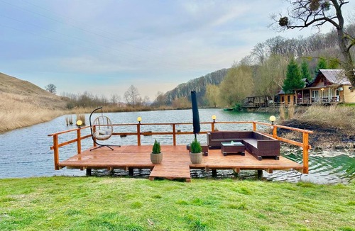 Albesti Ski Chalet | A pe lac