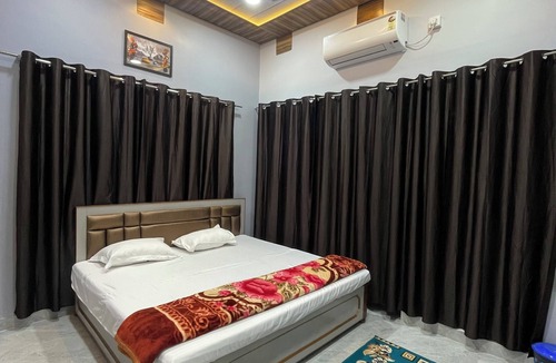 Varanasi Hotel | A Premium Stay in the Heart of Varanasi – Welcome to Rudransh Vintage Home