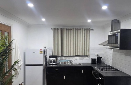 Oakhurst House | A private self contained studio.