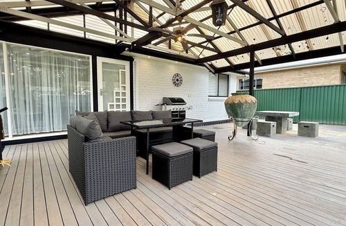 Welby House | A spacious Southern Highlands retreat in Welby with alfresco BBQ area