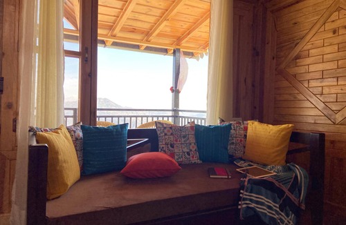 Gagar Apartment | A wooden cottage in an fruits orchard facing Himalayas