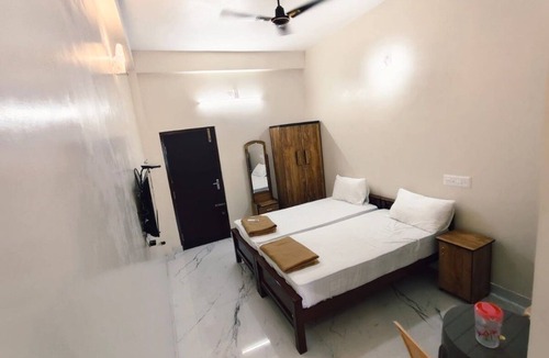 Tiruchendur Cabin | AalaGo