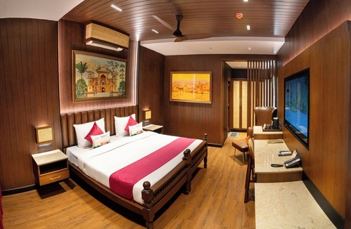 Thumukunta Hotel | Aalankrita Resort and Convention