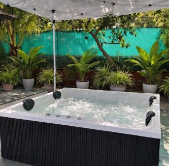 Sanand Villa | Aamla Villa-Garden Jacuzzi-open cinema-BBQ party