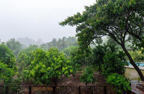 Karjat Villa | AARAA VILAS 4-BHK Luxury Pool Villa with Home Theatre, Sports Court & Panoramic Hill Views