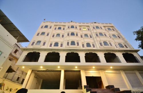 Udaipur City Centre Hotel | Aaram Mahal by Pachar Group