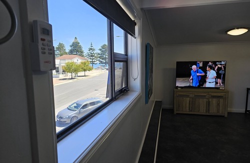 Port Lincoln Apartment | Aart Apartments Port Lincoln, Accommodation in the CBD, 100m from the beach.