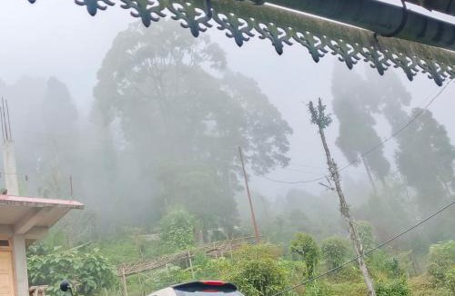 Darjeeling House | Aarya Homestay Experience offbeat Darjeeling living in Rampuria village, Senchal Wildlife Sanctuary