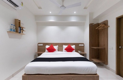 Jamnagar Hotel | Aashro Akshar Inn