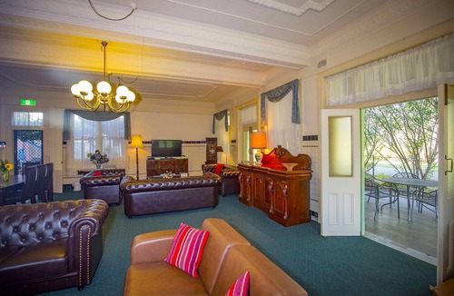 Abernethy House | Abernethy House - Historic 15 bedroom pub-stay, perfect for large groups