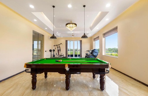 Amer Villa | Abhinandan Farm by ELIVAAS