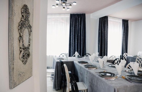 Rucar Hotel | Abigarrado