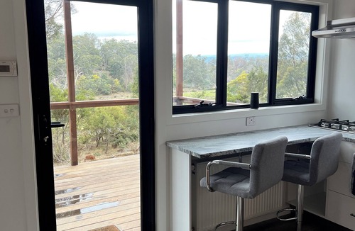 Launceston Cabin | Absolute Bush Retreat in Launceston, secluded studio
