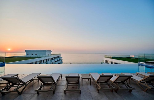 Mamaia-Sat Apartment | Absolute Sea View - Infinity Pool&Spa&EV friendly