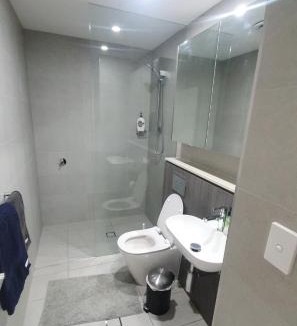 Lidcombe Apartment | Accor Stadium Luxury - 3 Bed 2 Baths, sleeps 6, Pool, Parking if available- NO PARTIES