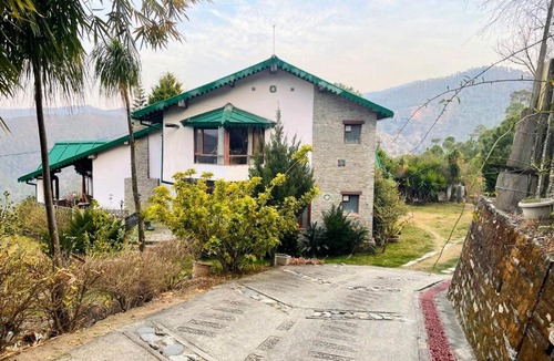 Kaul Villa | Achal Heights - Luxury Villa in Quaint Village