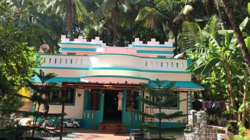 Devbag House | Acharekar's Home stay - Adorable AC and Non AC Rooms with free Wi-Fi