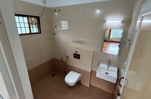 Sangameswarpet Bed & Breakfast | Acre 5 Homestay