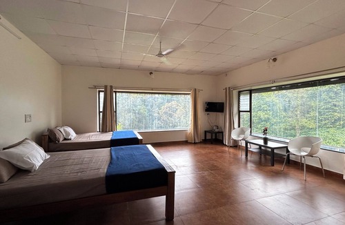 Sangameswarpet Bed & Breakfast | Acre 5 Homestay
