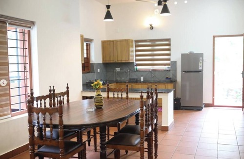 Muvattupuzha House | Acrewood Farmhouse - Pool Villa