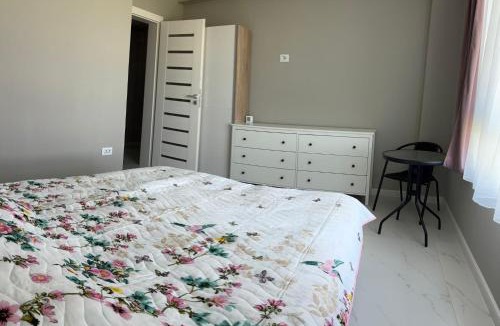 Constanta Apartment | Ada Home by Home for Seven