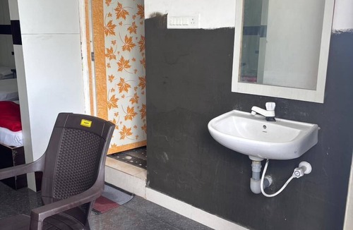 Krishnagiri Hotel | Aditya Inn