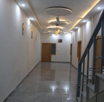Amritpur Hotel | Aditya Residency Uk04