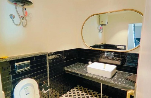 Jagatpura Villa | Aero Breeze 002 Jacuzzi Penthouse near Airport