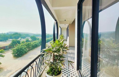 Jagatpura Villa | Aero Breeze 002 Jacuzzi Penthouse near Airport