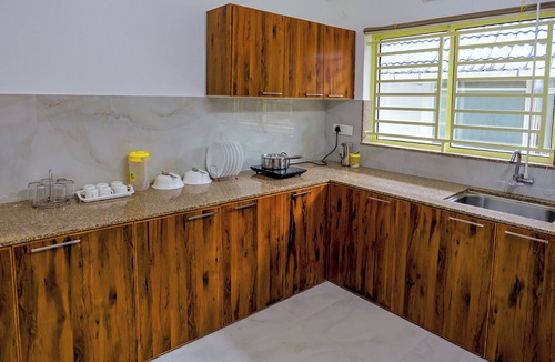 Aadit Cottage | Affordable garden plus view stay in misty Munnar