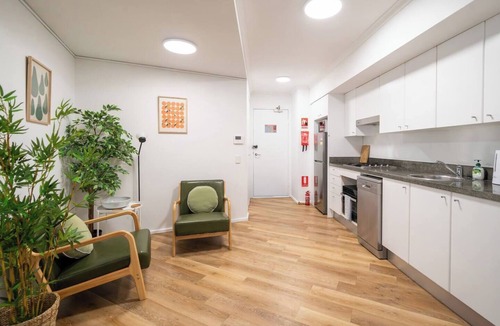 Darlinghurst Apartment | Afterglow Haven Cosy Stay near Dining and Nightlife