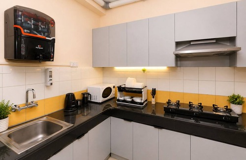Basai Apartment | Agra Manor by Redolive10min Taj Mahal 3bhk