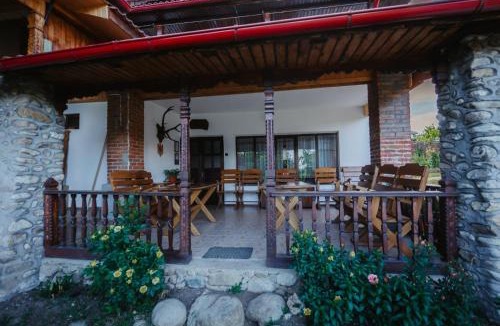 Tismana House | Agro-pensiunea "Plaiul Castanilor"