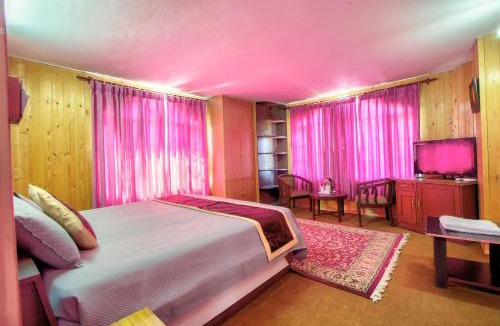 Shimla Bed & Breakfast | Agro Stone Cottage & Cafe