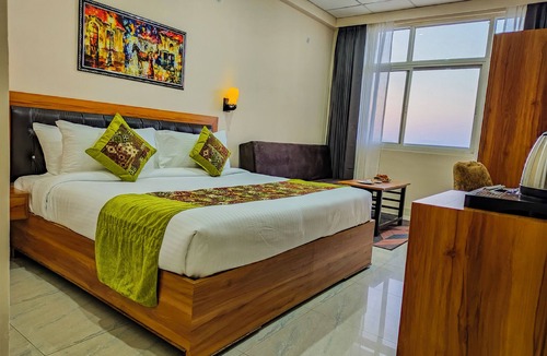 Lansdowne Hotel | Ai 360 Degree Hotel Lansdowne
