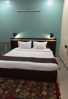 Bhubaneshwar House | AIIMS Nagar Homestay by Hezitt Stay