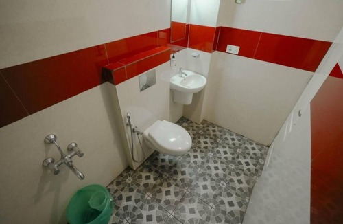 Nedumbassery Hotel | Airport Avenue Plaza